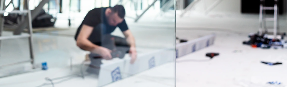 Emergency Commercial Glass Repair in Lake Magdalene, FL