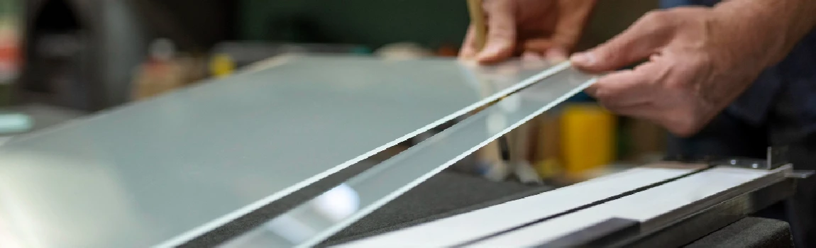 Emergency Glass Repair for Hospitality Businesses in Lake Magdalene, FL