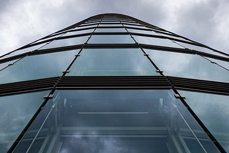 UV-Resistant Glass Experts in Lake Magdalene, FL]